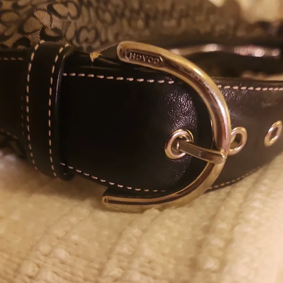 Coach Black and Gray Patterned Shoulder Bag - Picture 4 of 7